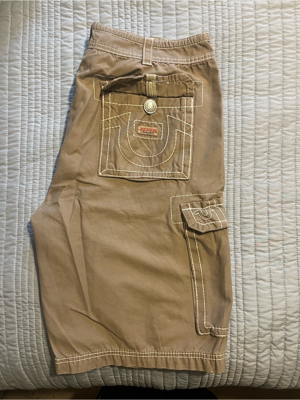 True Religion Khaki Cargo Shorts with Prominent Stitching. Size Men’s 36